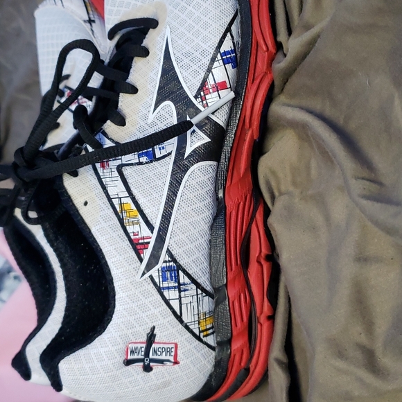 Mizuno wave inspire 10 - Picture 2 of 4